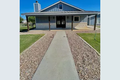 603 E Ellis Street, Llano, TX 78643 - Photo 2