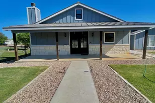 603 E Ellis St, Llano, TX 78643 - Photo 2