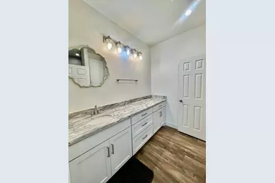 603 E Ellis Street, Llano, TX 78643 - Photo 10