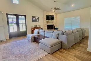 603 E Ellis St, Llano, TX 78643 - Photo 4