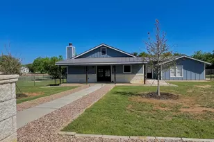 603 E Ellis St, Llano, TX 78643 - Photo 1