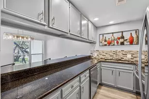 320 Twin Sails, Horseshoe Bay, TX 78657 - Photo 12