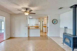 508 W Lakecrest, Bluffton, TX 78607 - Photo 8