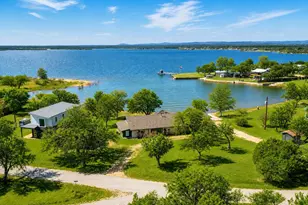 508 W Lakecrest, Bluffton, TX 78607 - Photo 1