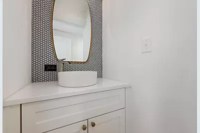 1001 Lakeshore Dr, Marble Falls, TX 78654 - Photo 26