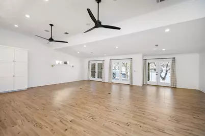 1001 Lakeshore Dr, Marble Falls, TX 78654 - Photo 10