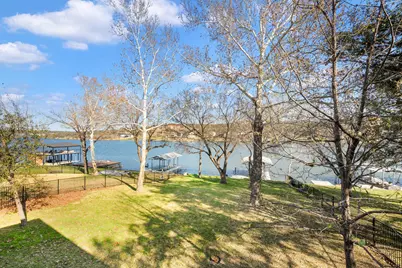1001 Lakeshore Dr, Marble Falls, TX 78654 - Photo 4