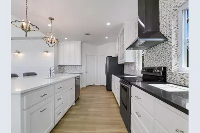 1332 S Lakeside Drive, Kingsland, TX 78611 - Photo 12