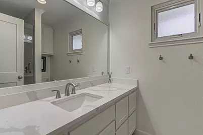 507 Mountain Drive, Horseshoe Bay, TX 78657 - Photo 14