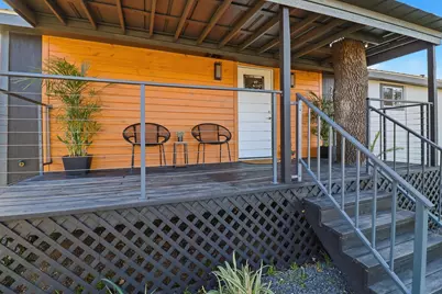 728 Driftwood Ln, Cottonwood Shores, TX 78657 - Photo 2