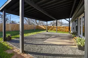 728 Driftwood Ln, Cottonwood Shores, TX 78657 - Photo 18