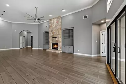 317 Short Circuit, Horseshoe Bay, TX 78657 - Photo 4