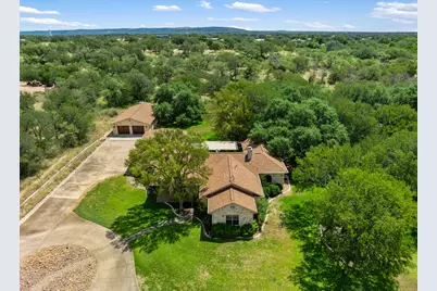 284 Skyview, Kingsland, TX 78639 - Photo 2