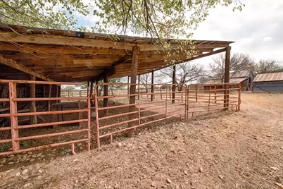 7400 Hwy 27, Out of Area, TX 78013 - Photo 12