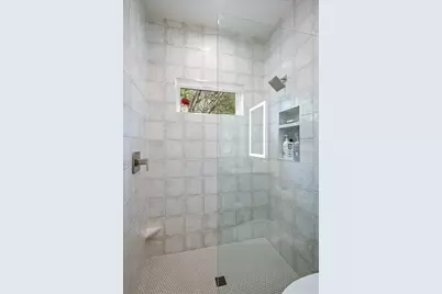 405 Taylor Drive, Marble Falls, TX 78657 - Photo 20