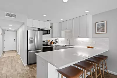 104 Cove E, Horseshoe Bay, TX 78657 - Photo 10