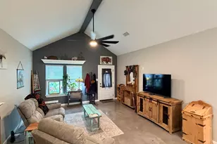 105 E Pine Dr, Granite Shoals, TX 78654 - Photo 8