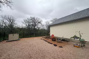 105 E Pine Dr, Granite Shoals, TX 78654 - Photo 4