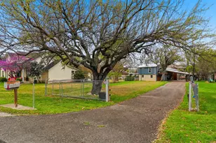 331 Grandview Dr, Horseshoe Bay, TX 78657 - Photo 2