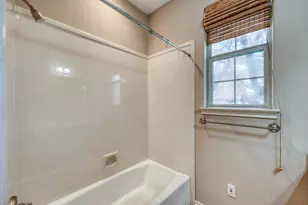 211 Gateway Pkwy, Marble Falls, TX 78654 - Photo 14