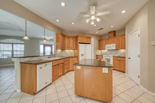 211 Gateway Pkwy, Marble Falls, TX 78654 - Photo 8