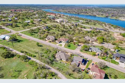 211 Gateway Parkway, Marble Falls, TX 78654 - Photo 30