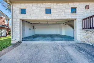 211 Gateway Pkwy, Marble Falls, TX 78654 - Photo 26