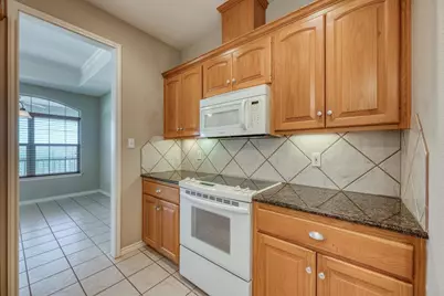 211 Gateway Parkway, Marble Falls, TX 78654 - Photo 6