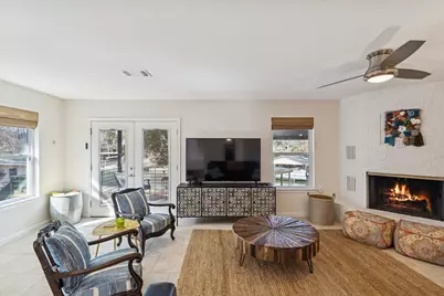 119 Robin Roads, Highland Haven, TX 78654 - Photo 18