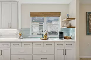 119 Robin Roads, Highland Haven, TX 78654 - Photo 16