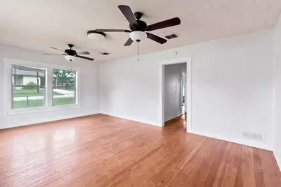 419 Avenue G Avenue, Marble Falls, TX 78654 - Photo 6