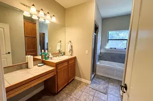 304 Deer Hollow, Horseshoe Bay, TX 78657 - Photo 10