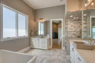 520 The Trails Pkwy, Horseshoe Bay, TX 78657 - Photo 18