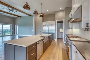 520 The Trails Pkwy, Horseshoe Bay, TX 78657 - Photo 10