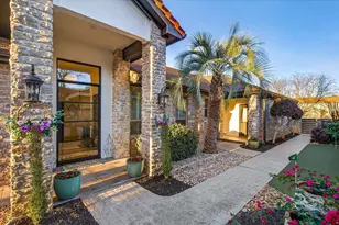 402 Horseshoe Bay N Blvd, Horseshoe Bay, TX 78657 - Photo 1