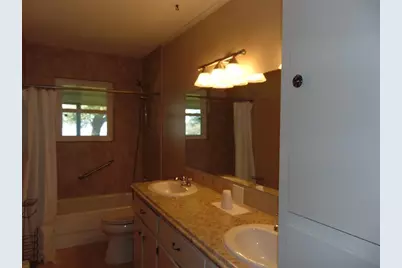 504 N Chaparral, Burnet, TX 78611 - Photo 4