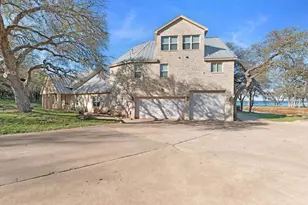 101 Kelly Emeralds Rd, Burnet, TX 78611 - Photo 2
