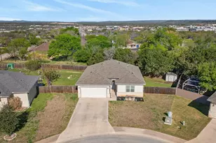 102 Ladera Cv, Marble Falls, TX 78654 - Photo 2