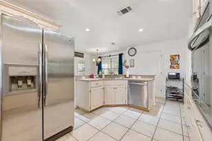 531 Pecan Creek Dr, Horseshoe Bay, TX 78657 - Photo 8