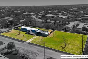 801 Anson St, Kingsland, TX 78639 - Photo 2