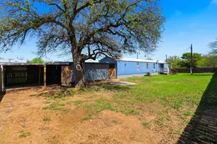 801 Anson St, Kingsland, TX 78639 - Photo 26