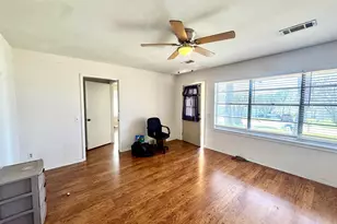 807 N W, Burnet, TX 78611 - Photo 4