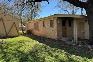 807 N W, Burnet, TX 78611 - Photo 20