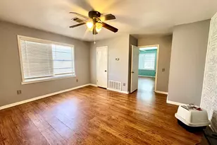 807 N W, Burnet, TX 78611 - Photo 14