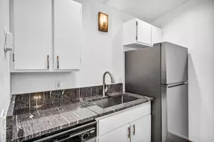 100 Bay Point Dr, Horseshoe Bay, TX 78657 - Photo 8