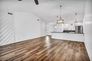 100 Bay Point Dr, Horseshoe Bay, TX 78657 - Photo 4