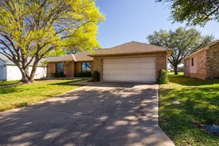 416 Spyglass St, Meadowlakes, TX 78654 - Photo 4