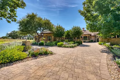 104 Orange Plume, Horseshoe Bay, TX 78657 - Photo 2