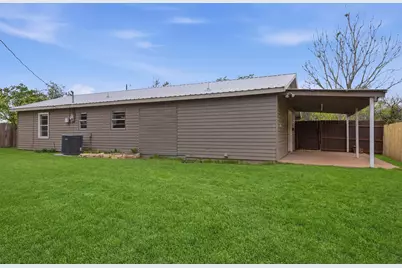 611 Pecan, Cottonwood Shores, TX 78657 - Photo 24