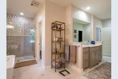 313 Meadowlakes Drive, Meadowlakes, TX 78654 - Photo 22